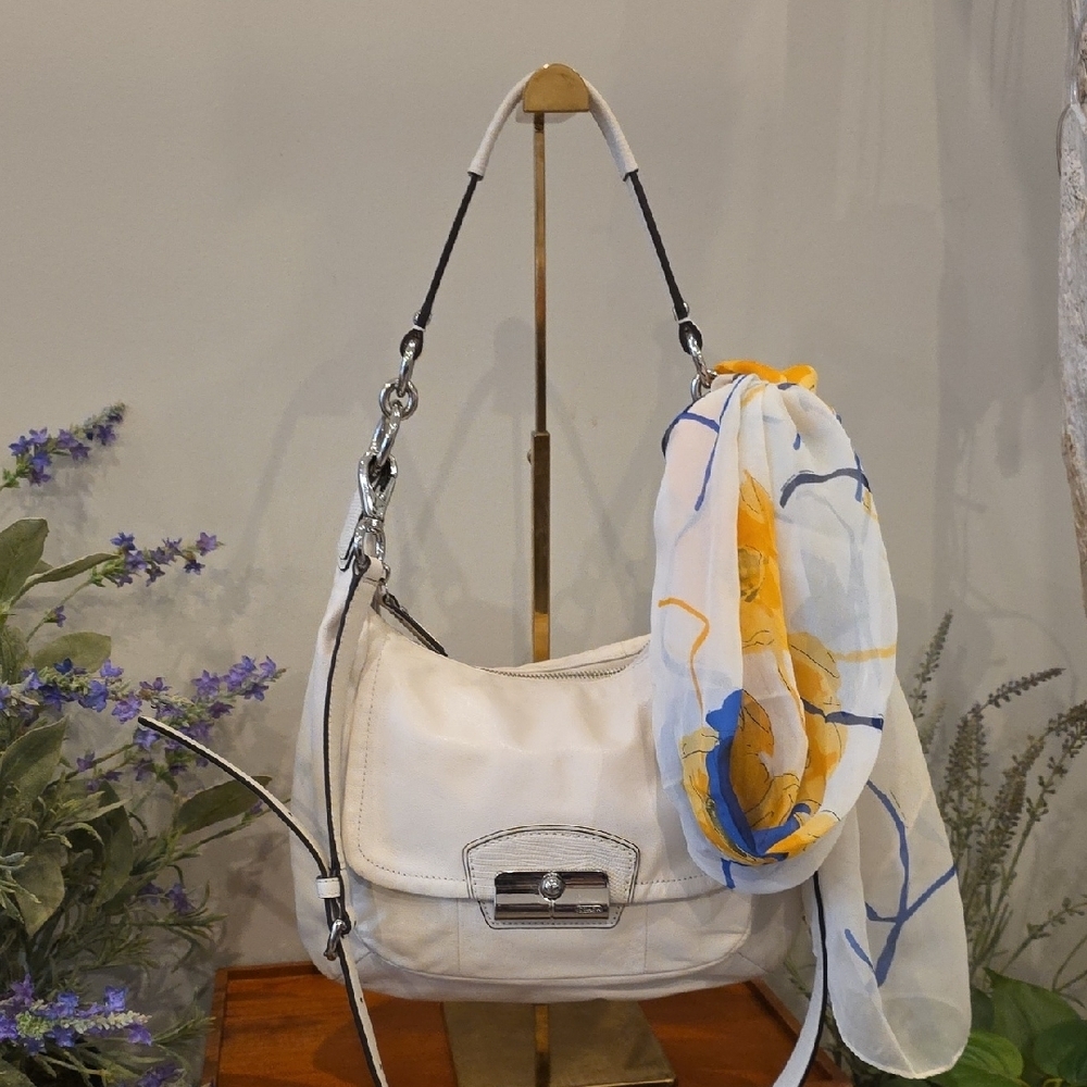 Coach KRISTIN BOHO WITH EMBOSSED TRIM 2011 #19293